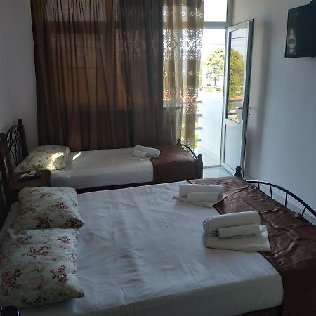 Guest House U Antoniny Gagry Exterior photo